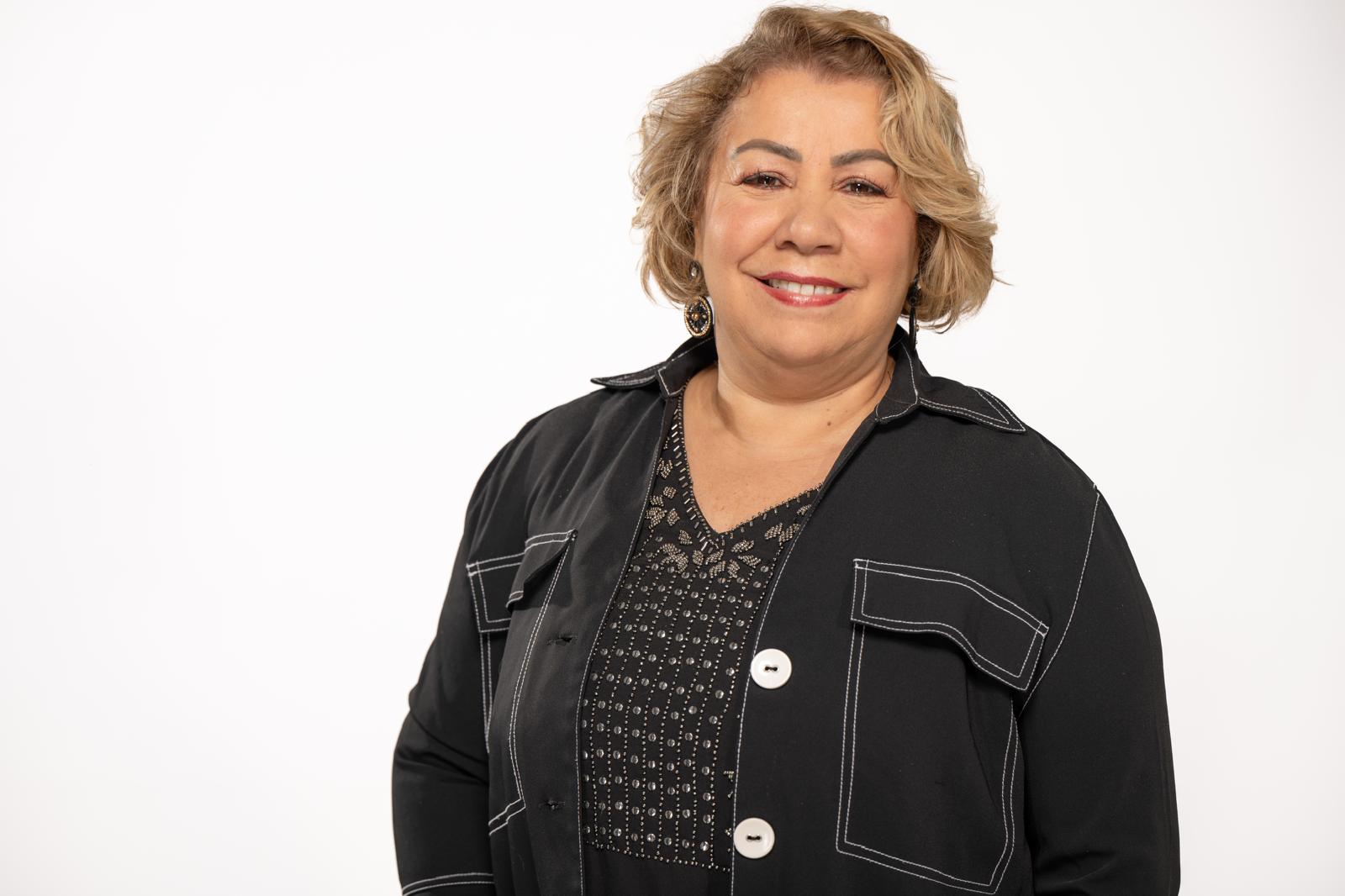 A professional and friendly portrait of Eva Salau.